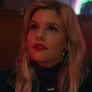 Kimber Watts as seen in the show, played by Jenna Rosenow