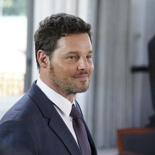 Alex Karev as seen in the show, played by Justin Chambers
