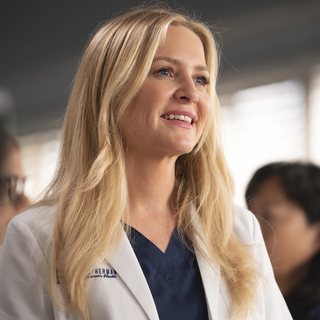 Arizona Robbins as seen in the show, played by Jessica Capshaw