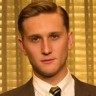 Ken Cosgrove as seen in the show, played by Aaron Staton