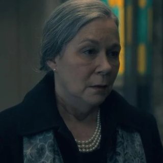 Aunt Janet as she appears in the show, played by Elizabeth Becka